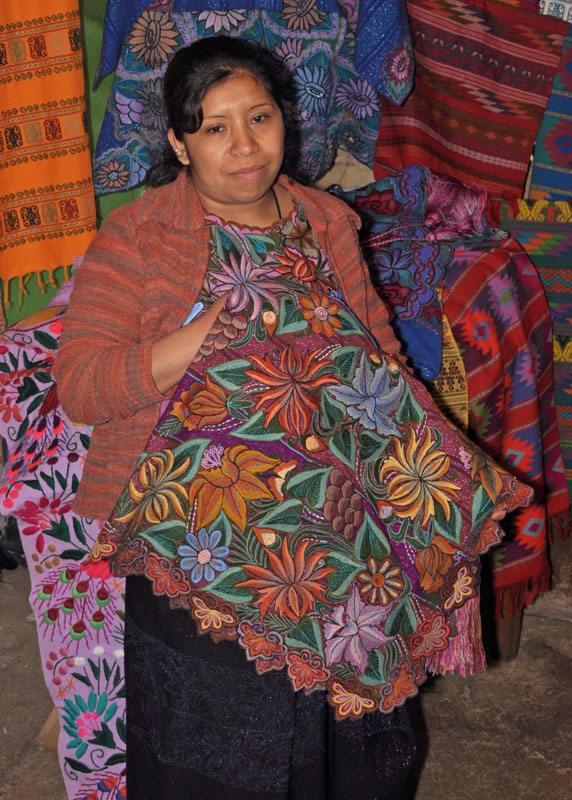 Colorful Embroidery Radiates at Chiapas Festivals - ClothRoads